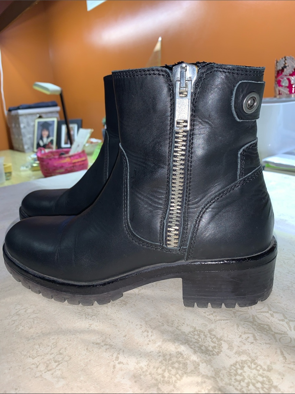 Arnold Churgin Black Leather Side-Zip Ankle Boots - Women's. Sz 38.